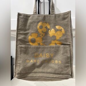 SOLD-Adorable Marc Jacobs Daisy Tote